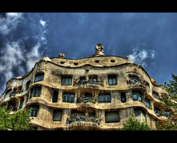 casa-mila-la-pidrera-1_l