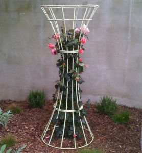 lazio-vase-trellis
