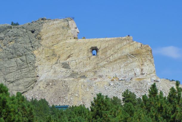 Spomenik Ludom Konju