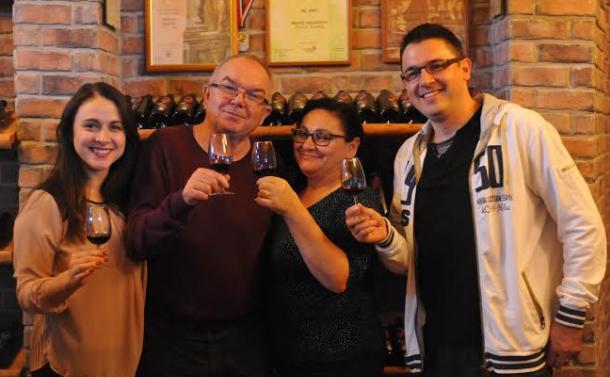 domacini-hotel-merlot-obitelj-provic