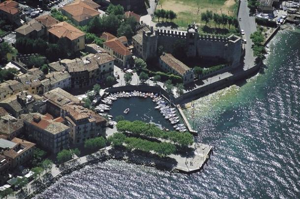 tori-del-benaco