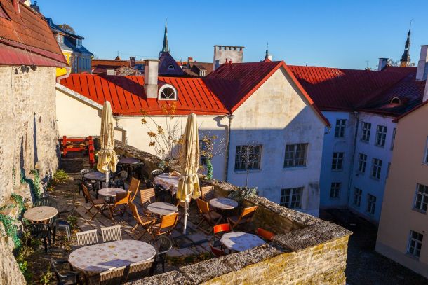 tallin-3
