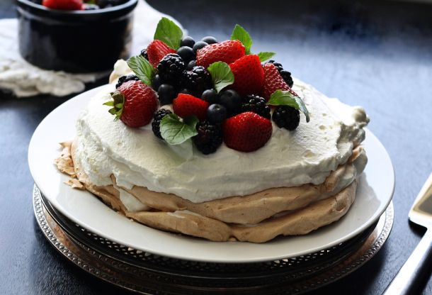 pavlova-torta
