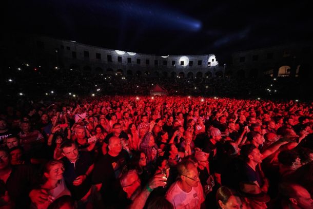 sting-arena-3