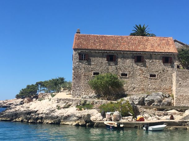 otok-hvar-10