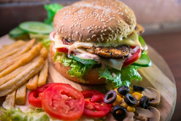 burger sendvič meso hrana