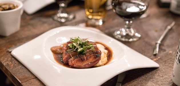 hrana meso serviranje