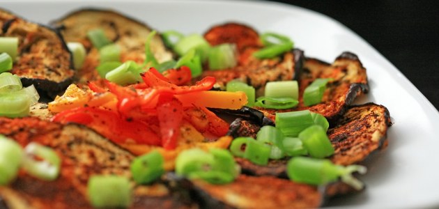 Marokanska salata s patlidžanom i slanutkom