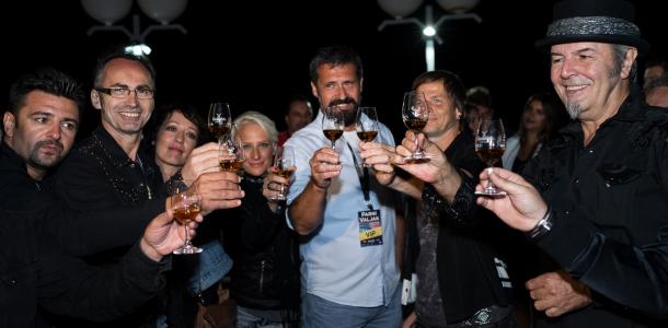 Parni Valjak proslavio uz specijalnu zdravicu