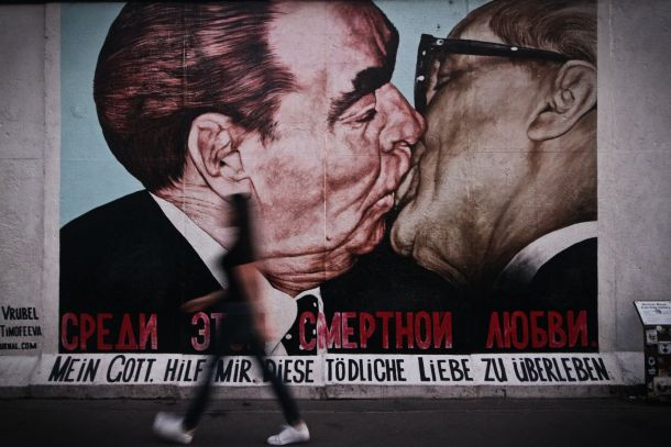 slavna slika berlin leonid breznjev