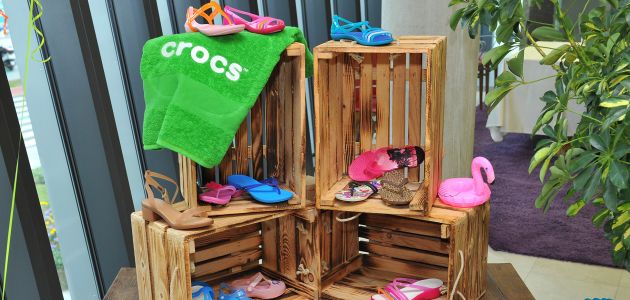 crocs