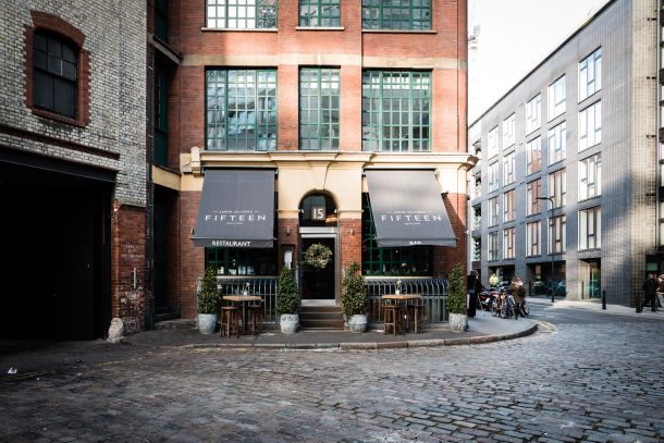 london-pub