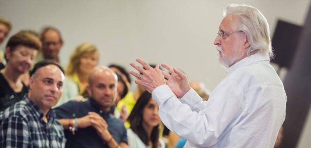 Autor besteselera „Razgovori s Bogom“ uskoro u Zagrebu