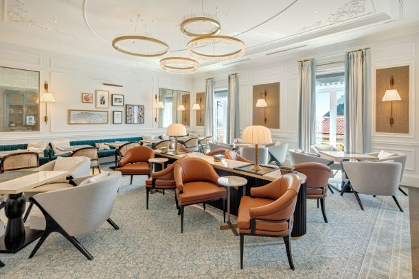 Executive Lounge 1