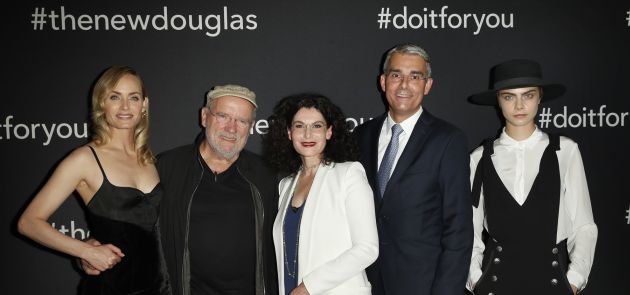 Douglas kakvog niste vidjeli do sada