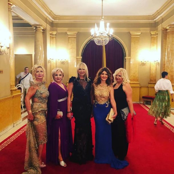 antonela mallis i prijateljice