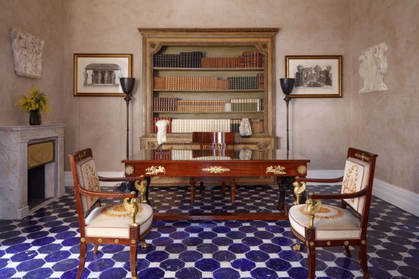 villa-amalfi-coast-sorrento-italy-knjižnica