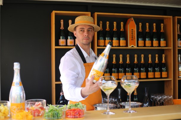 veuve-clicquot-rich-2