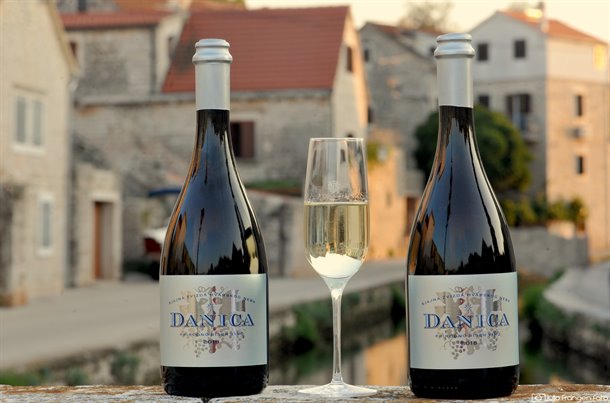 danica-pjenusavo-vino-01