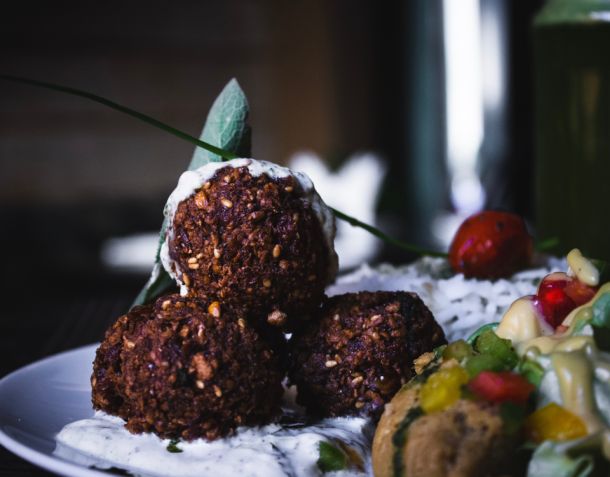 falafel food