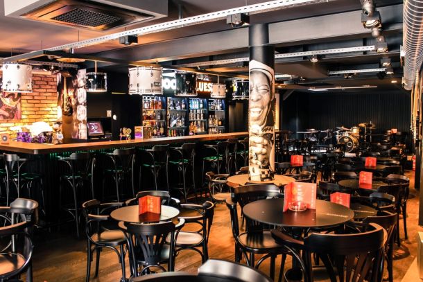 booze-blues-bar-unutrasnjost-3