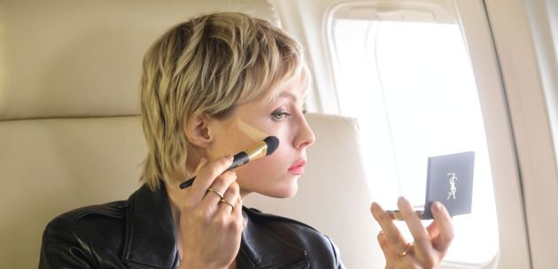 puder za fiksiranje YSL