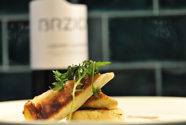 vino-uz-zolicu-reunion-hilton-15