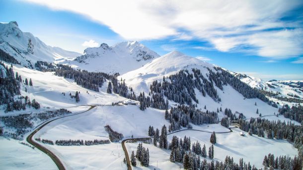auron skijaliste iznad nica