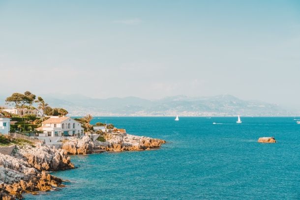 grad antibes francuska azurna obala
