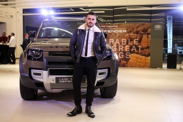 land-rover-defender-1