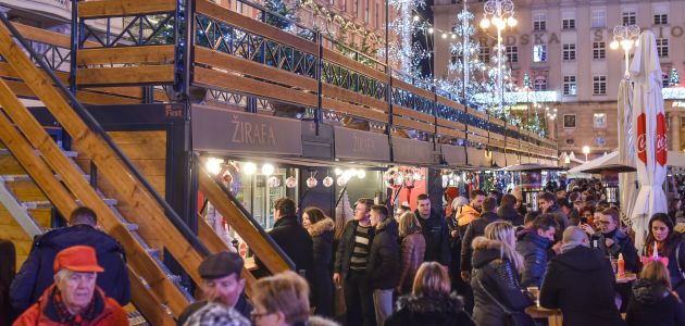 Svi putevi vode na (kroz) Zagrebačku adventsku čaroliju