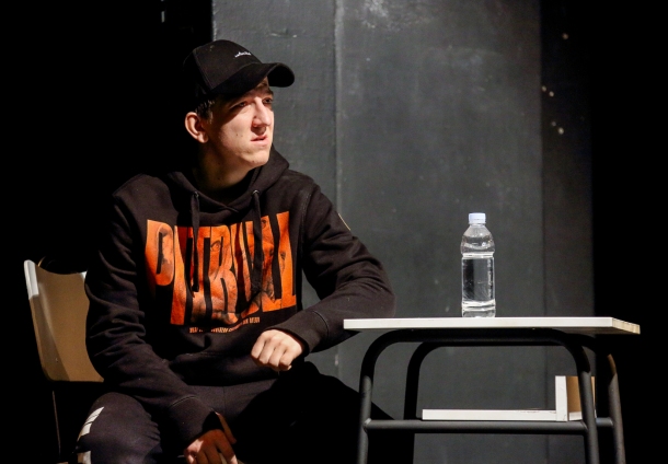 huligan online uzivo