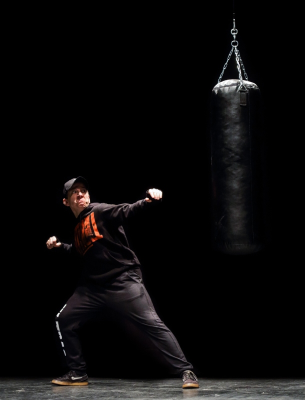 huligan predstava mala scena