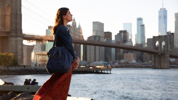 film-04-can-you-keep-a-secret