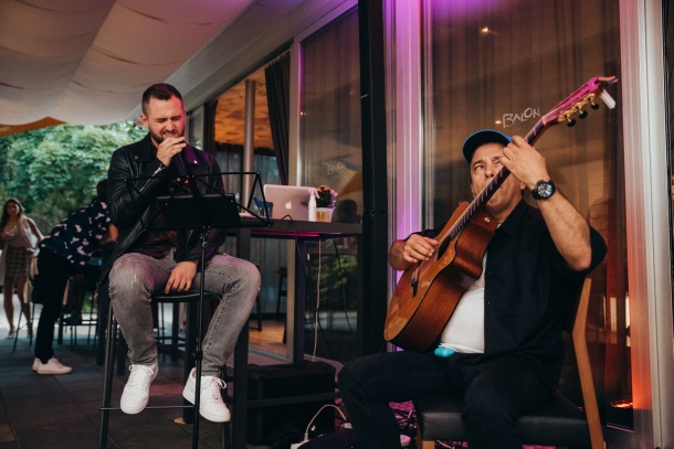 Glazbeni duo Joe Pandur i Matija Cvek
