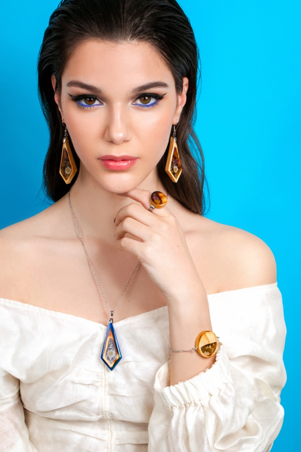 Kewik Wood and Resin Jewelry