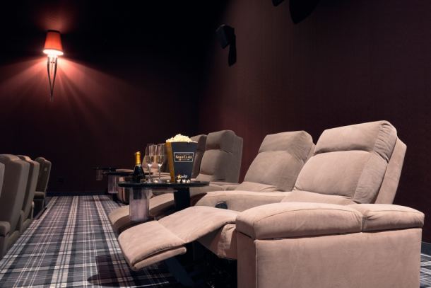 gold-class-kino-2
