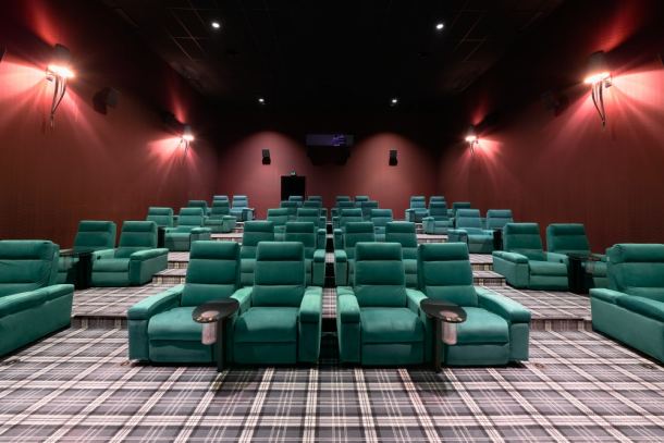 gold-class-kino-3