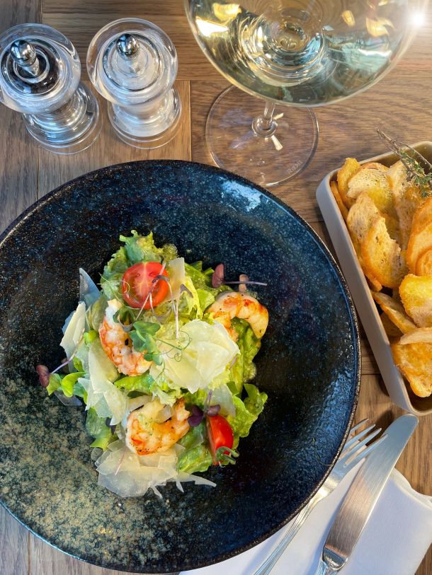 02-cezar-salata-kozice