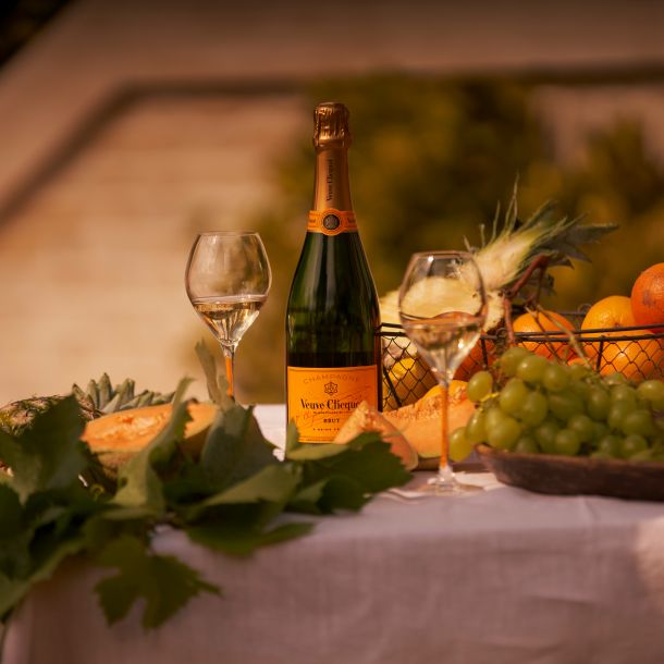 Veuve Clicquot champagne pase uz