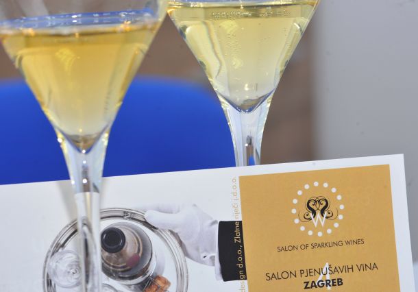 salon-pjenusavih-vina-zagreb-4