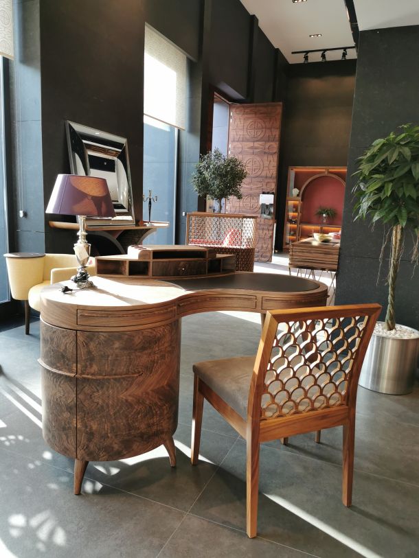 pisaci stol stolica istanbul