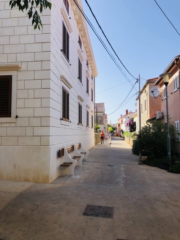 grad otok ilovik jadran