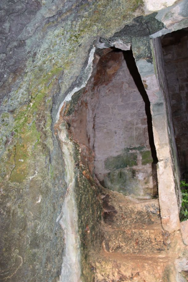 redovnicka celija glagoljasa zmajeva spilja brac