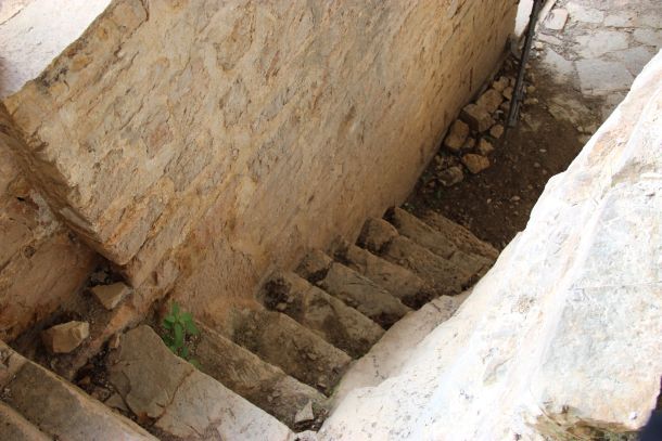 ulaz u zmajevu spilju otok brac