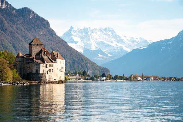 Château de Chillon jezero Geneva svicarska Photo by Andrea Caramello