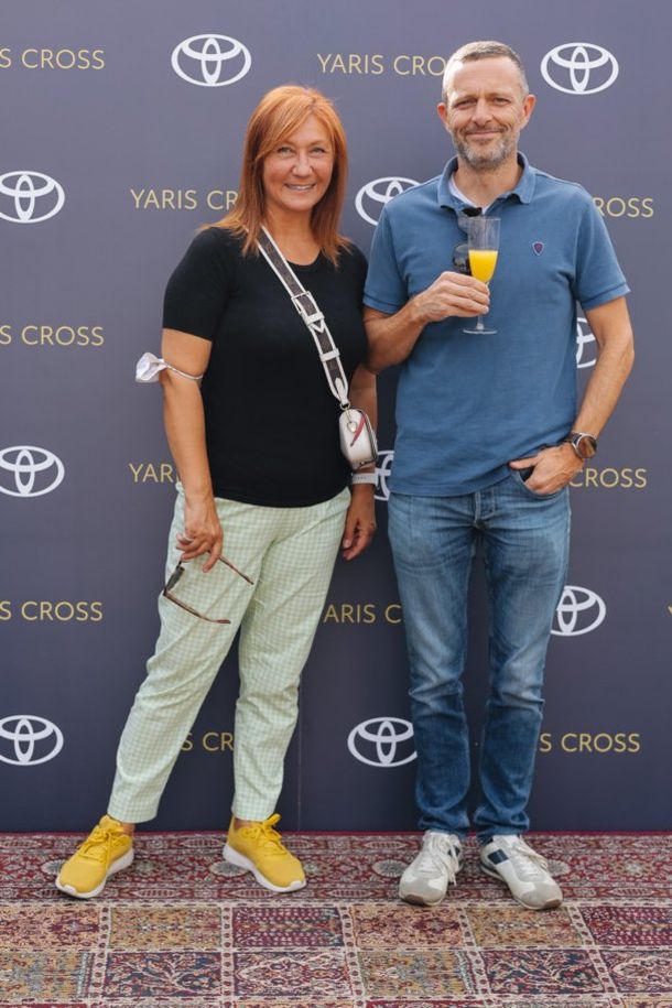 Diana Mikloš urednica wish portala i Juraj Šebalj vozač toyota