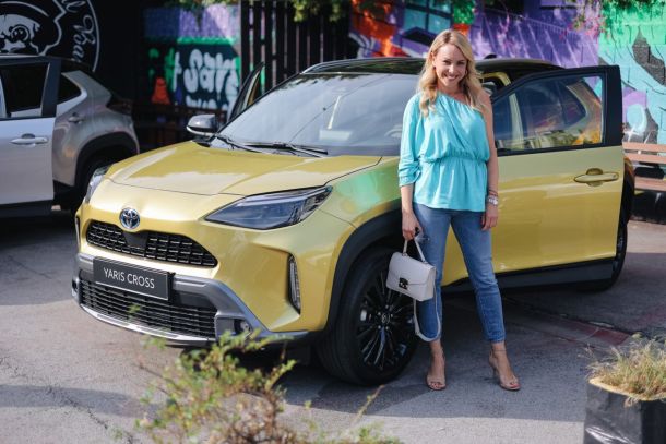 Mirna Maras i yaris cross toyota