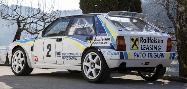 Legendarbi automobil na izložbi za zaljubljenike u autosportove