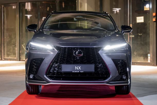 novi Lexus NX Hybrid